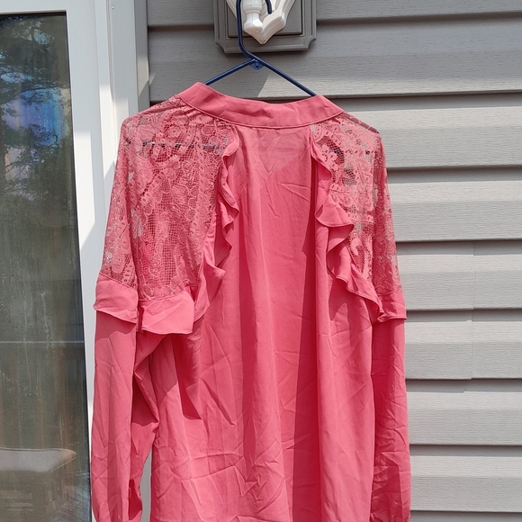Torrid Pink Georgette Crochet Inset Ruffle Top 1X - Picture 6 of 7